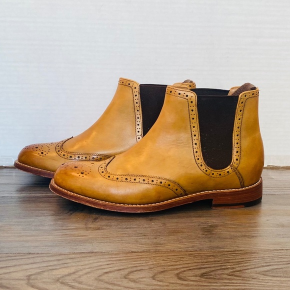 Grenson Jacob, Chelsea England, Mens Leather Brogue Wingtip Boots, US 7 / UK 6. main image 5